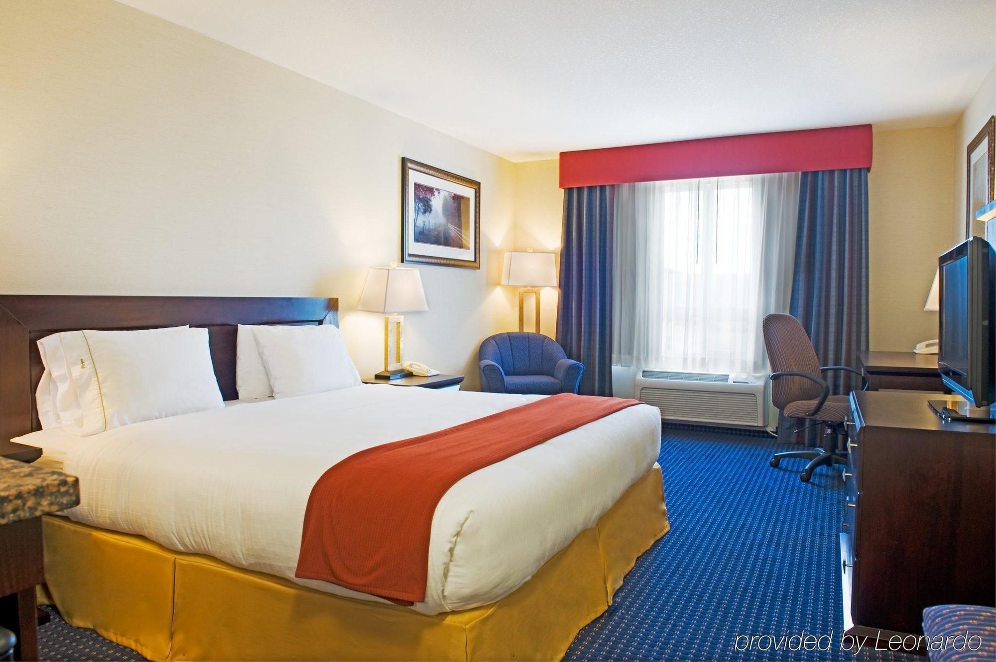 Holiday Inn Express Hotel & Suites Edson, An Ihg Hotel Экстерьер фото